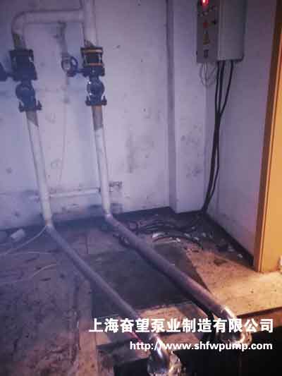 污水泵安裝完成，管路連接完畢，下步進(jìn)行調(diào)試工作