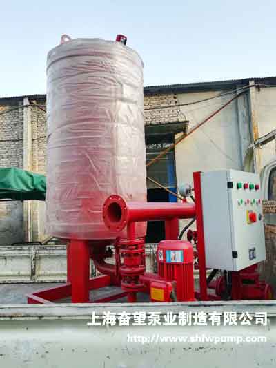 消防機(jī)組裝車現(xiàn)場