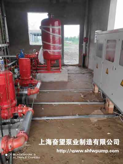 智慧產(chǎn)業(yè)園項目安裝消防泵房、設(shè)備之間管路連接；